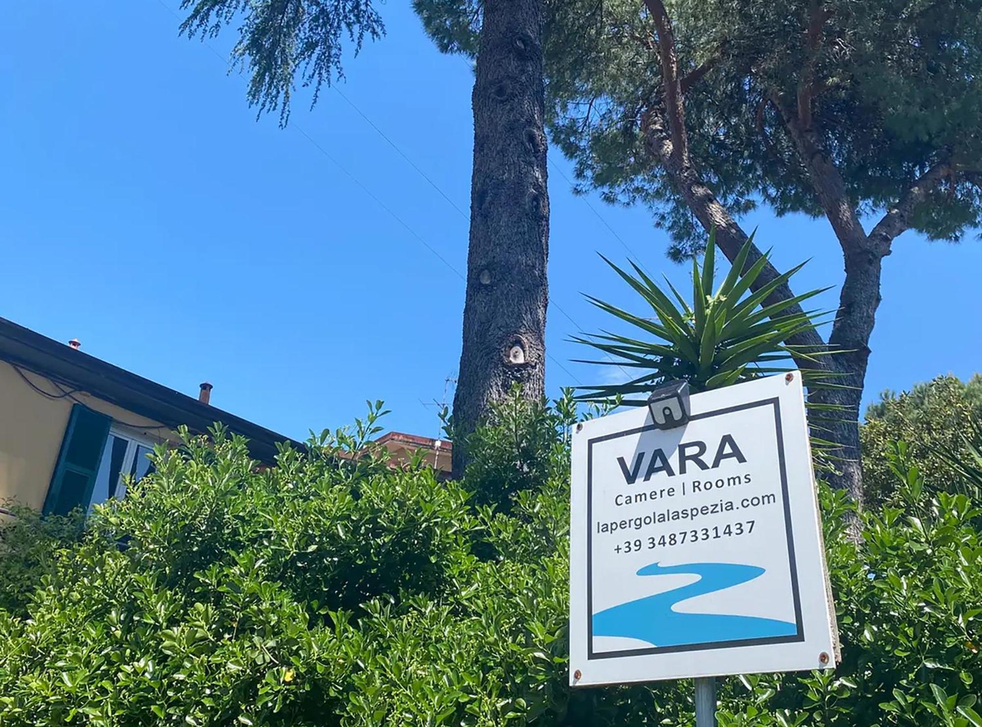 Vara Motel Self Check In Ceparana Exteriör bild